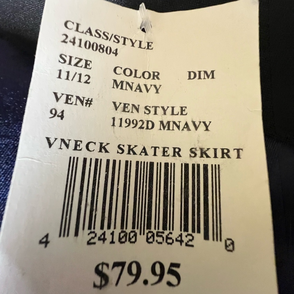 JUMP APPAREL BY WENDYE CHAITIN V NECK SKATER SKIRT STYLE DRESS SIZE 11-12. NAVY - Picture 2 of 13